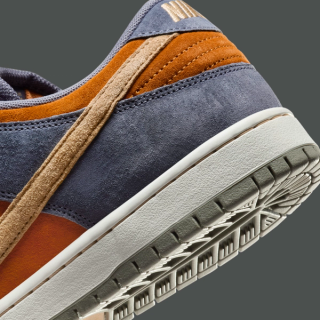 靴 Nike SB Dunk Low Pro Light Carbon Where to Buy the Nike SB Dunk Low 